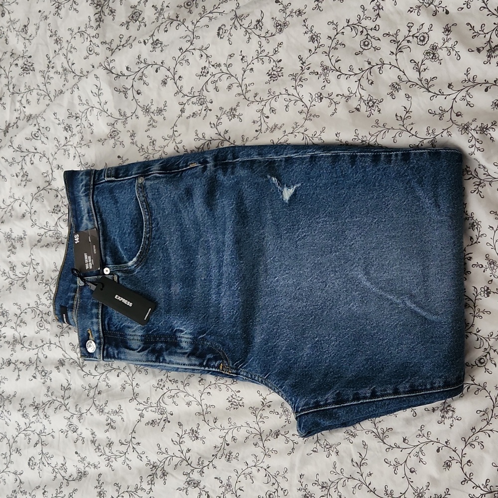 High Waisted Ripped '90s Skinny Jeans